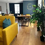 Executive Apartment, City Central