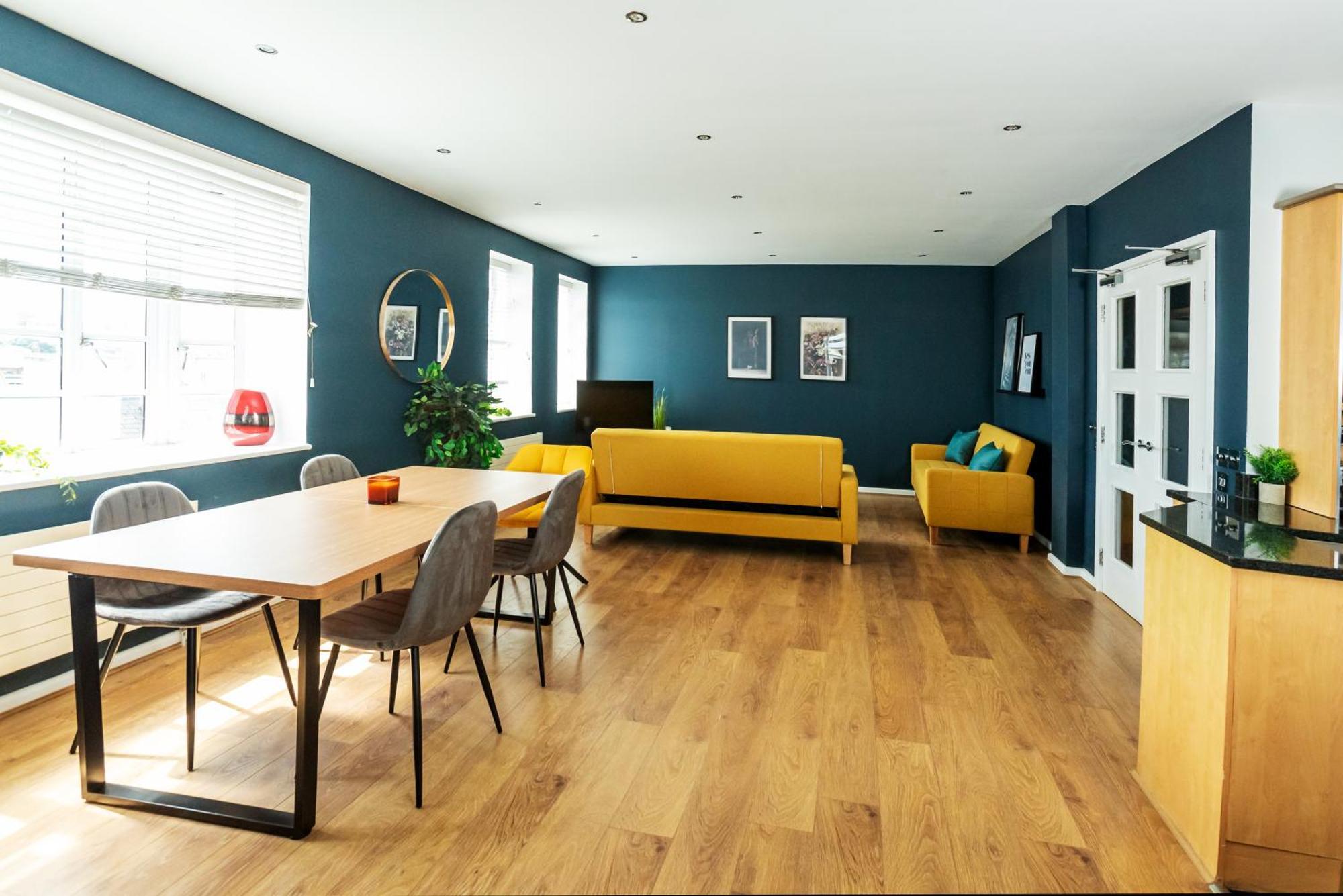 Executive Apartment, Hove