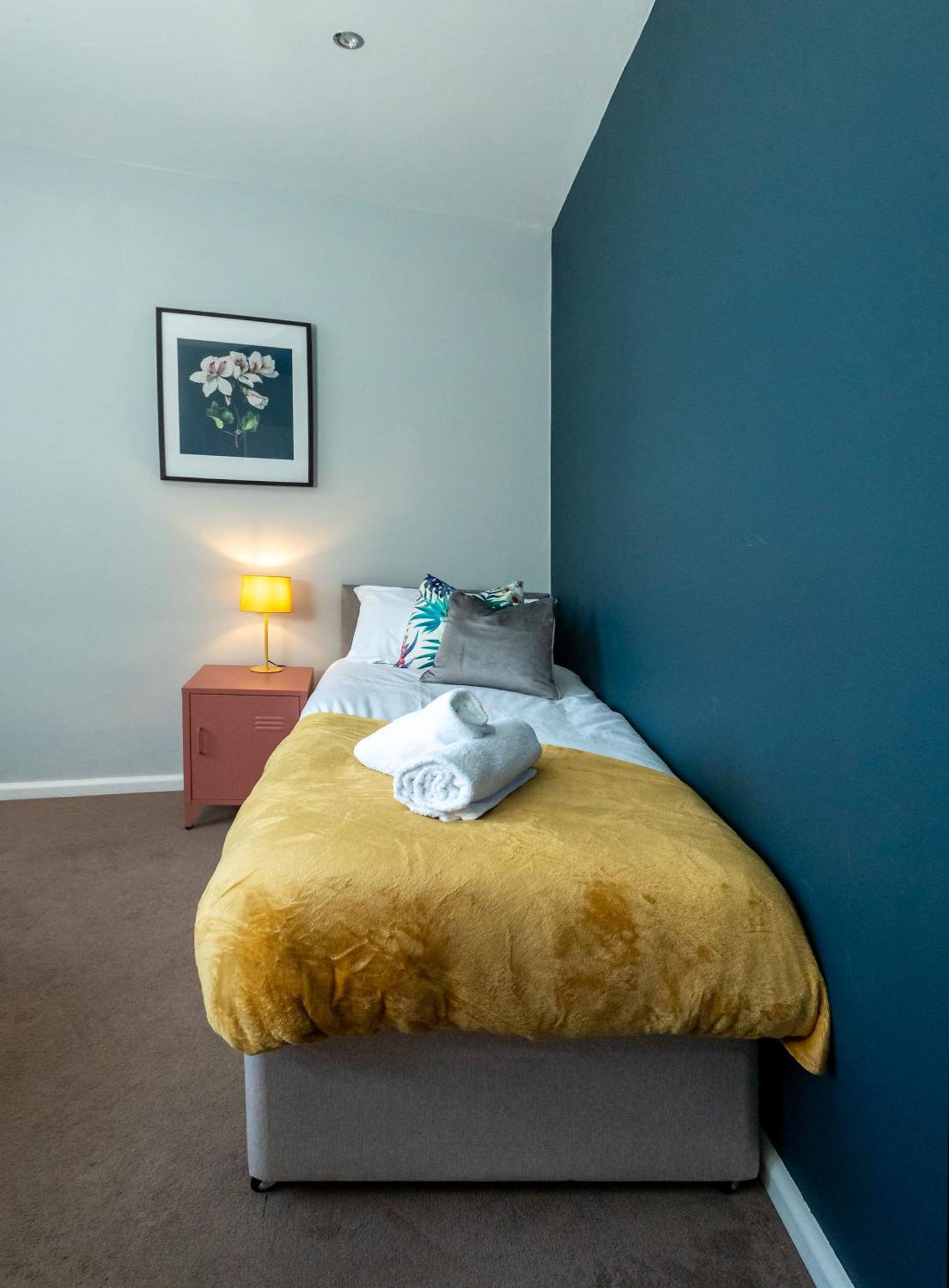 Executive Apartment, * Hove